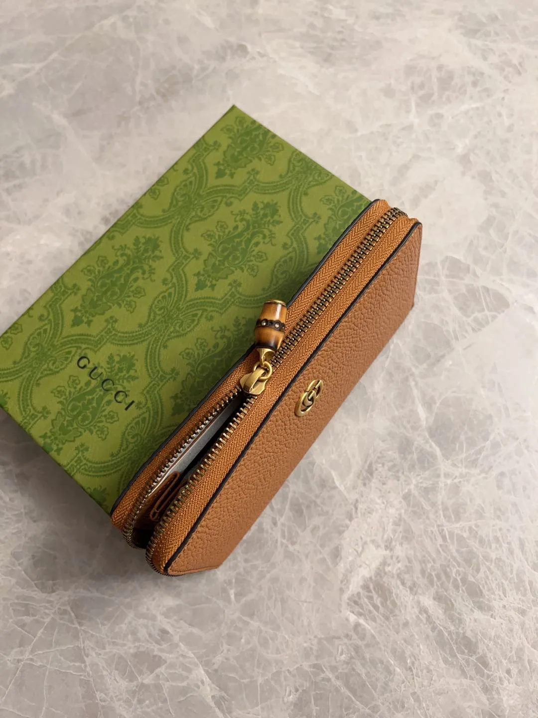 💰460 🇭🇺🇭🇺GG Marmont series long clips are available! Exquisite and generous! Model: 739499. Size: 19.5*11*3cm. Color: black/burgundy/brown/original leather.