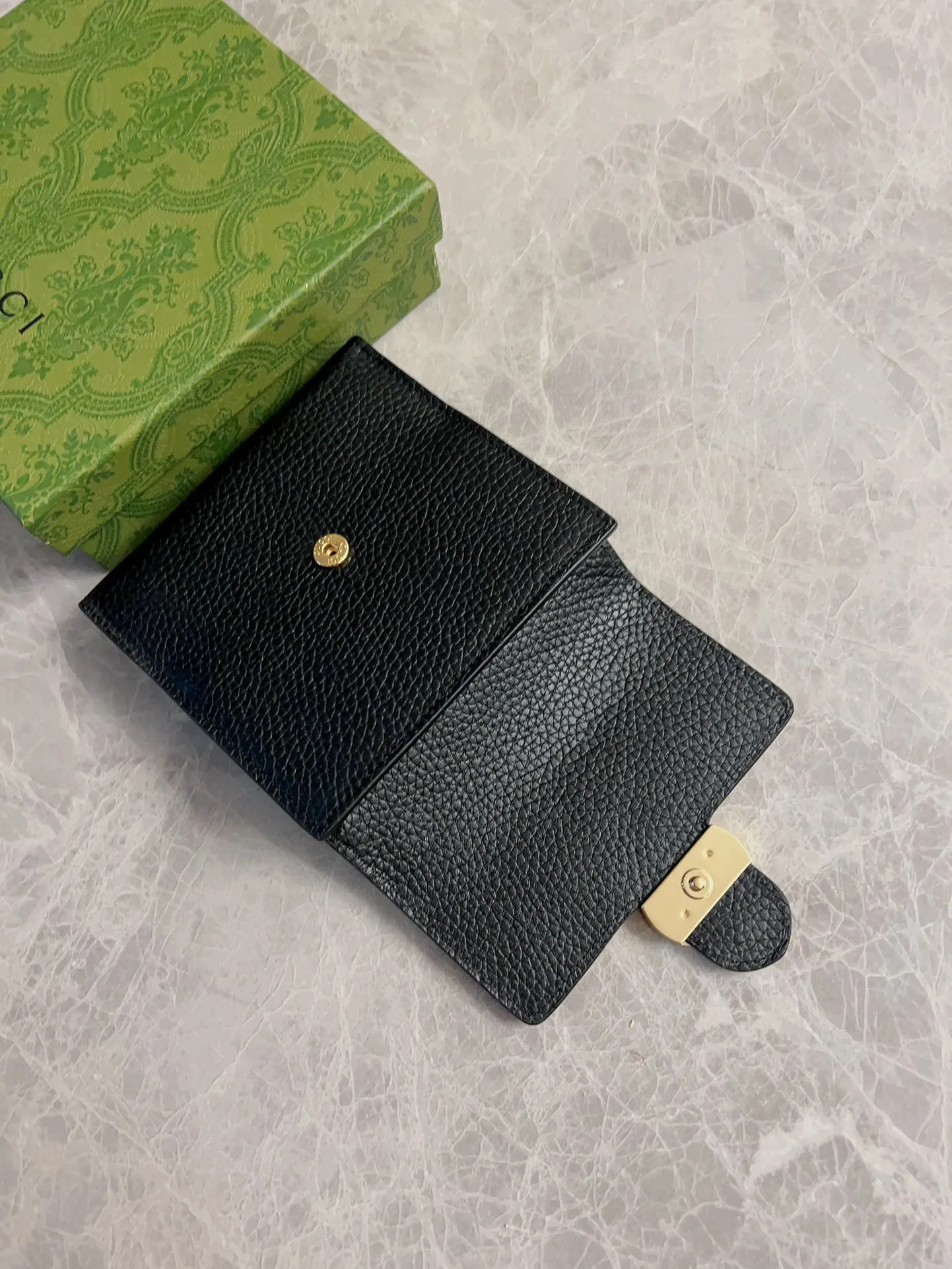 💰440 🇭🇺🇭🇺The latest model original Ferrari leather ~ pressed large G🌷🌷original double G hardware 🌷🌷exquisite oil edges! Model: 615525 Size: 12x11x3cm 🌷🌷Color: Gram pattern
