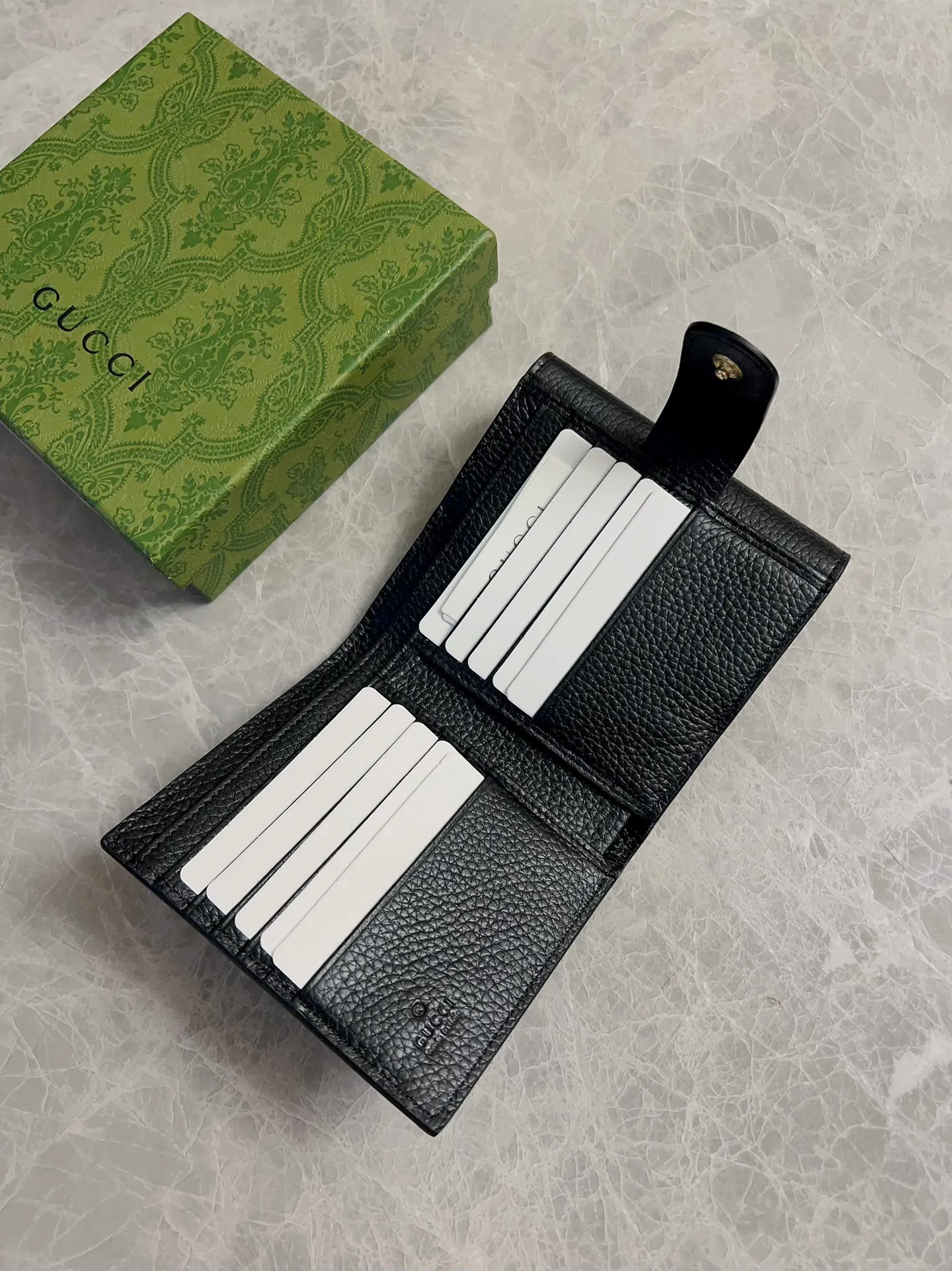 💰440 🇭🇺🇭🇺The latest model original Ferrari leather ~ pressed large G🌷🌷original double G hardware 🌷🌷exquisite oil edges! Model: 615525 Size: 12x11x3cm 🌷🌷Color: Gram pattern