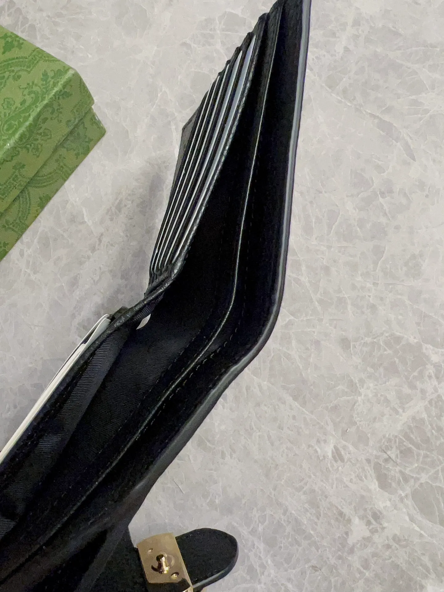 💰440 🇭🇺🇭🇺The latest model original Ferrari leather ~ pressed large G🌷🌷original double G hardware 🌷🌷exquisite oil edges! Model: 615525 Size: 12x11x3cm 🌷🌷Color: Gram pattern