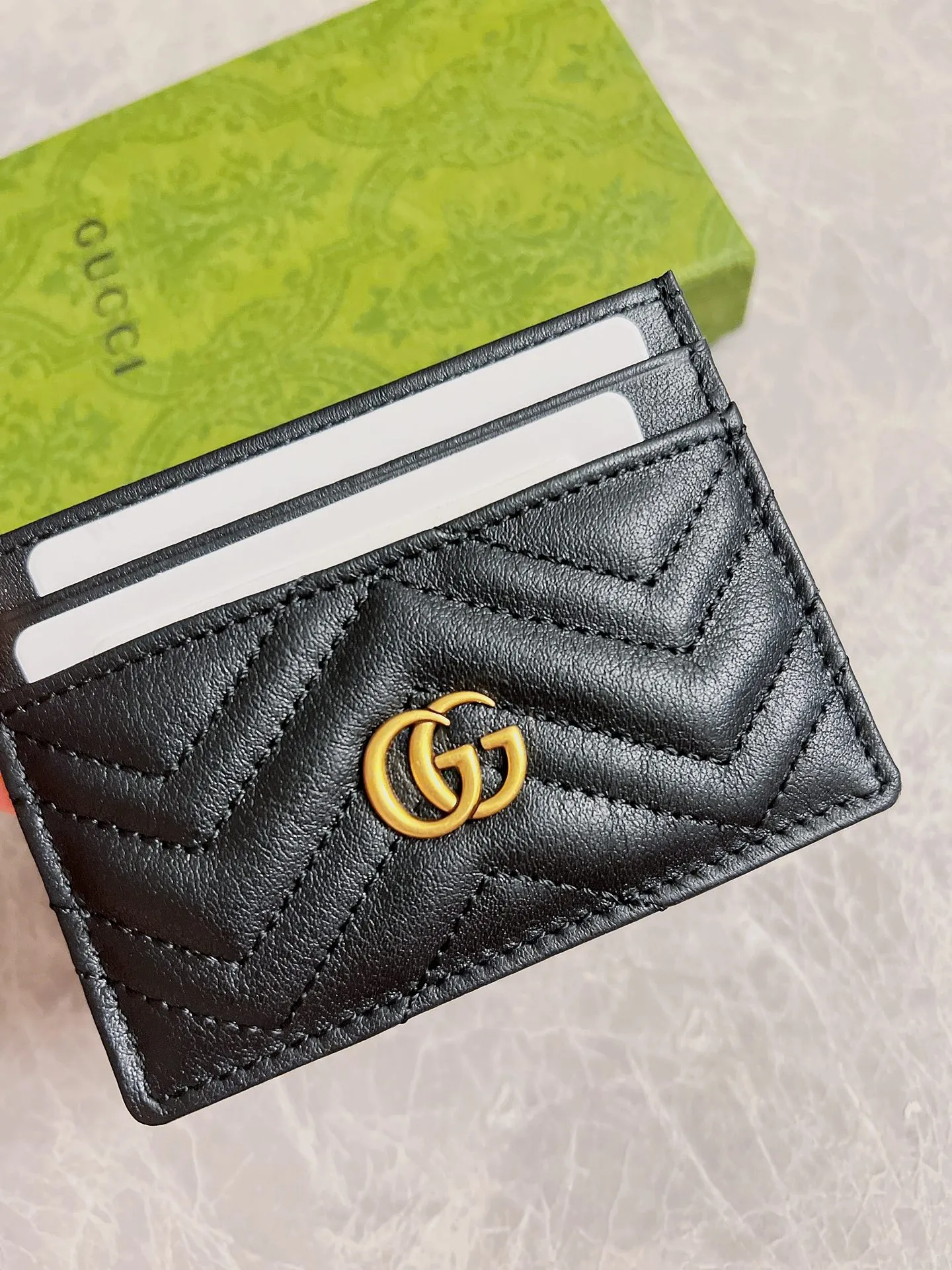 💰210 🇭🇺🇭🇺 The latest ~ GG Marmont card holder 🦄🦄 quilted with humanoid pattern, 🦄🦄 with GG logo pattern on the back, bronze hardware accessories 🦄🦄Model number: 443127, size: W10*H7cm, color: black, red, dark green, nude pink