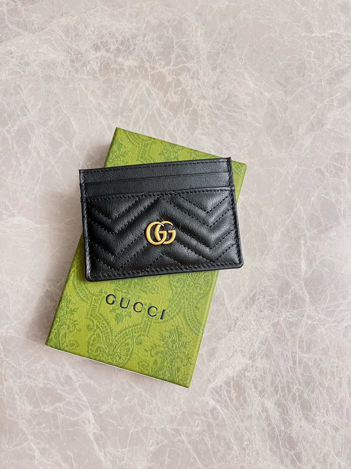 💰210 🇭🇺🇭🇺 The latest ~ GG Marmont card holder 🦄🦄 quilted with humanoid pattern, 🦄🦄 with GG logo pattern on the back, bronze hardware accessories 🦄🦄Model number: 443127, size: W10*H7cm, color: black, red, dark green, nude pink