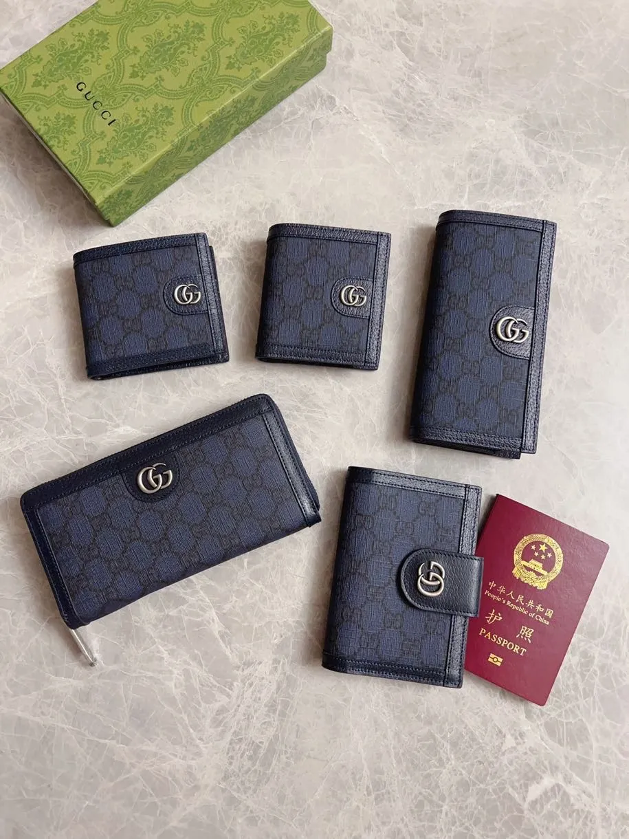 💰320 🇭🇺🇭🇺GucciO’s latest phidia series mid-length wallet bag, the Ophidia series items have endless retro feelings. Dark blue GG Supreme canvas, dark blue cowhide piping, palladium tone hardware Double G Model: 732016 Dimensions: 10x 10cm Color: dark blue/pvc.