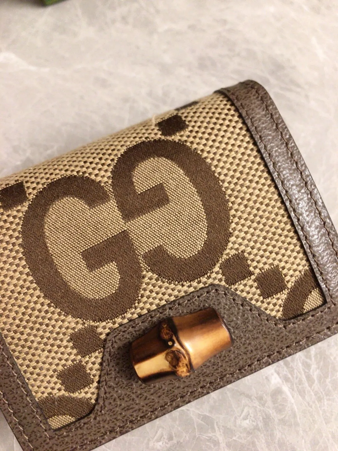 💰400🇭🇺🇭🇺Gucci Diana Bamboo Wallet ~ Card Holder, 🪅🪅 integrates the brand’s recognizable elements, with ingeniously decorated bamboo accessories and monogram details. 🪅🪅This wallet is made of Double G pattern canvas, with unique dimensions and a modern feel. 🪅🪅Model: 658244, size: 11cm×8cm×2.5cm