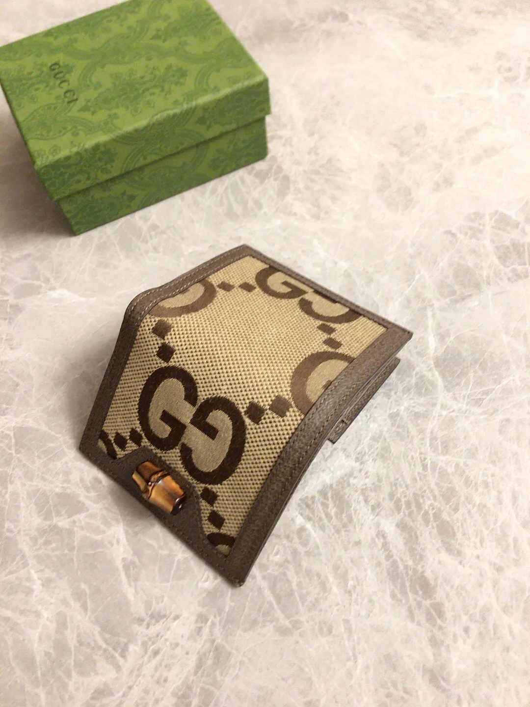 💰400🇭🇺🇭🇺Gucci Diana Bamboo Wallet ~ Card Holder, 🪅🪅 integrates the brand’s recognizable elements, with ingeniously decorated bamboo accessories and monogram details. 🪅🪅This wallet is made of Double G pattern canvas, with unique dimensions and a modern feel. 🪅🪅Model: 658244, size: 11cm×8cm×2.5cm
