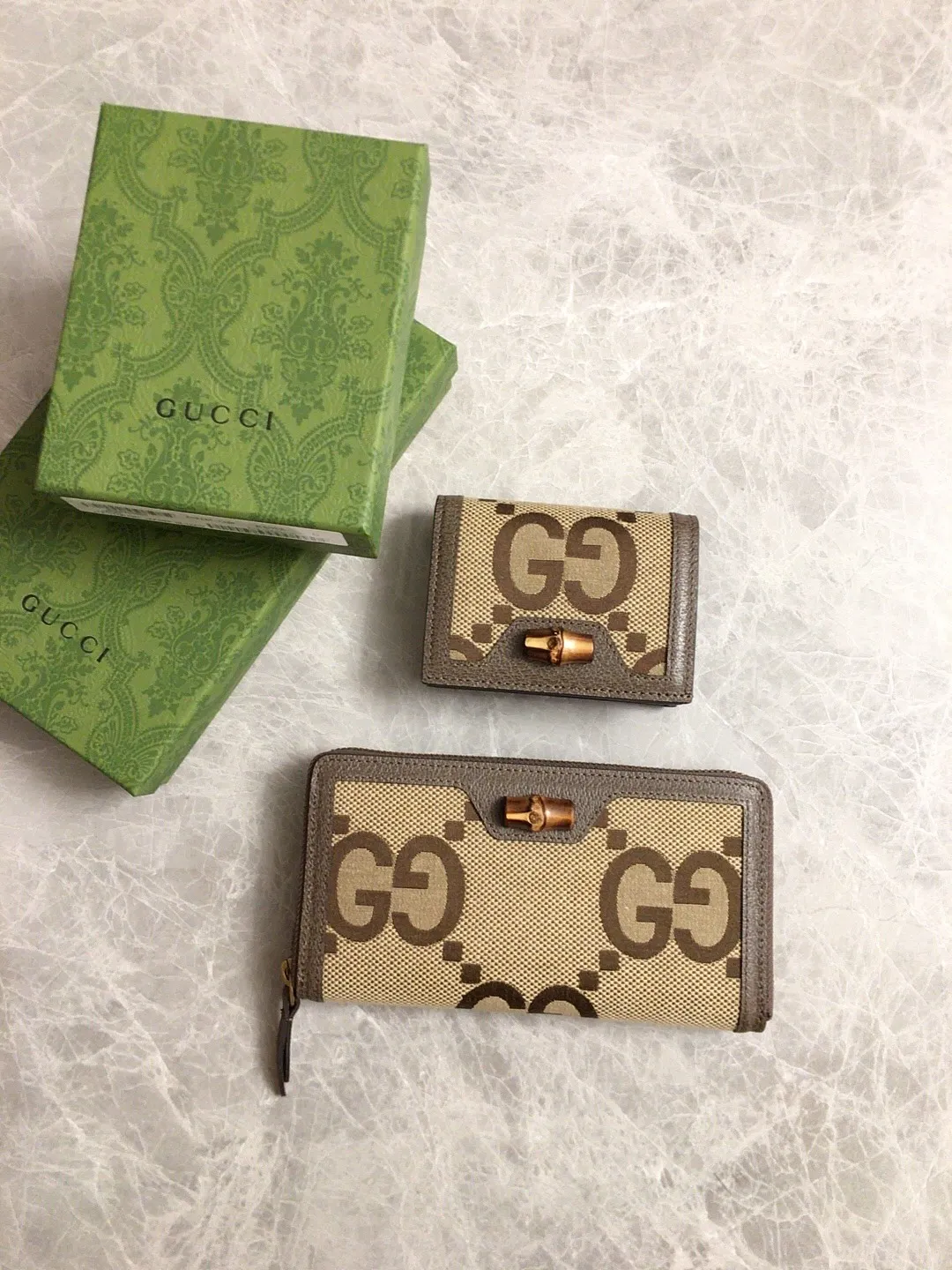 💰400🇭🇺🇭🇺Gucci Diana Bamboo Wallet ~ Card Holder, 🪅🪅 integrates the brand’s recognizable elements, with ingeniously decorated bamboo accessories and monogram details. 🪅🪅This wallet is made of Double G pattern canvas, with unique dimensions and a modern feel. 🪅🪅Model: 658244, size: 11cm×8cm×2.5cm