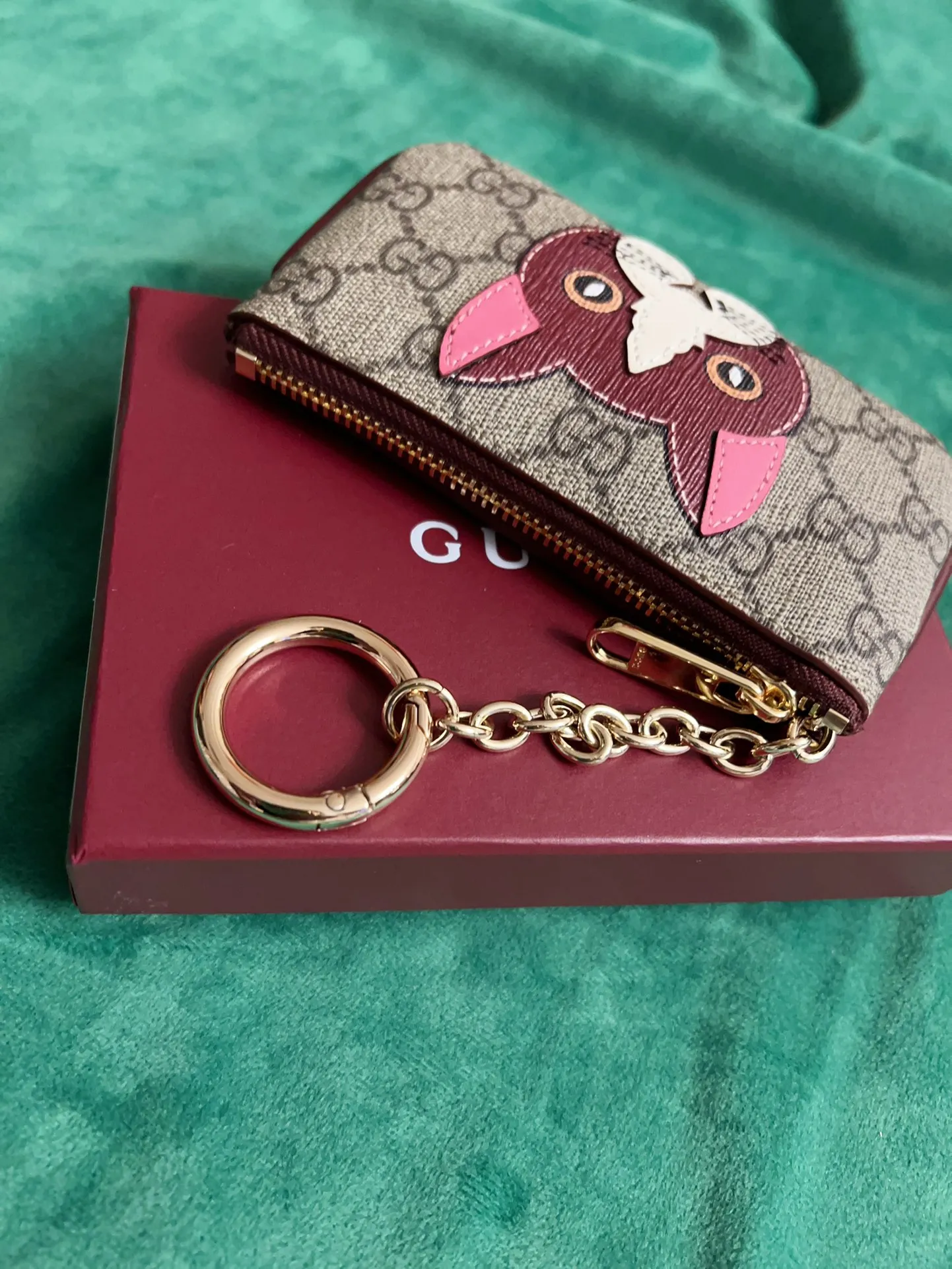 💰360 🇭🇺🇭🇺New products on official website! Exquisite key bag 🔑 ~ lipstick bag 💄🐹🐹 pvc with burgundy calfskin, with cute and exquisite cartoon patterns on the leather! 🐹🐹Style number 818768, size: 12x8x1.5cm, 🐹🐹Little red cat, puppy, panda, owl, exquisite and cute! Original product!