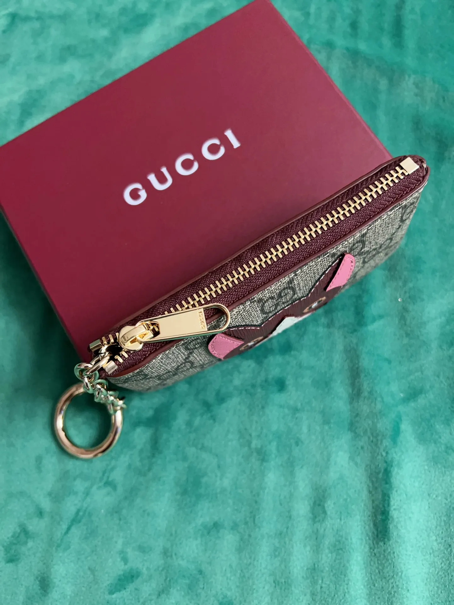 💰360 🇭🇺🇭🇺New products on official website! Exquisite key bag 🔑 ~ lipstick bag 💄🐹🐹 pvc with burgundy calfskin, with cute and exquisite cartoon patterns on the leather! 🐹🐹Style number 818768, size: 12x8x1.5cm, 🐹🐹Little red cat, puppy, panda, owl, exquisite and cute! Original product!