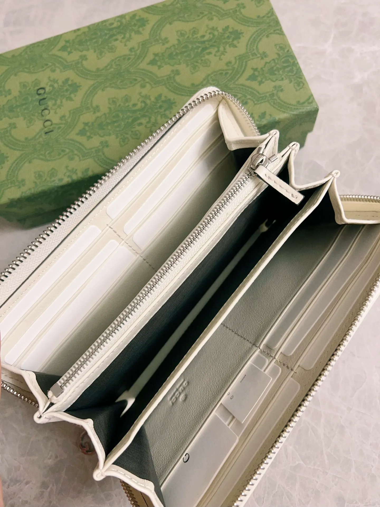 💰480🇭🇺🇭🇺Gucci Blondie series full zipper wallet Model: 760312 Size: 11 (length) x 19.5 (width) x 3cm (thickness) Color: white/original leather. Made in Italy