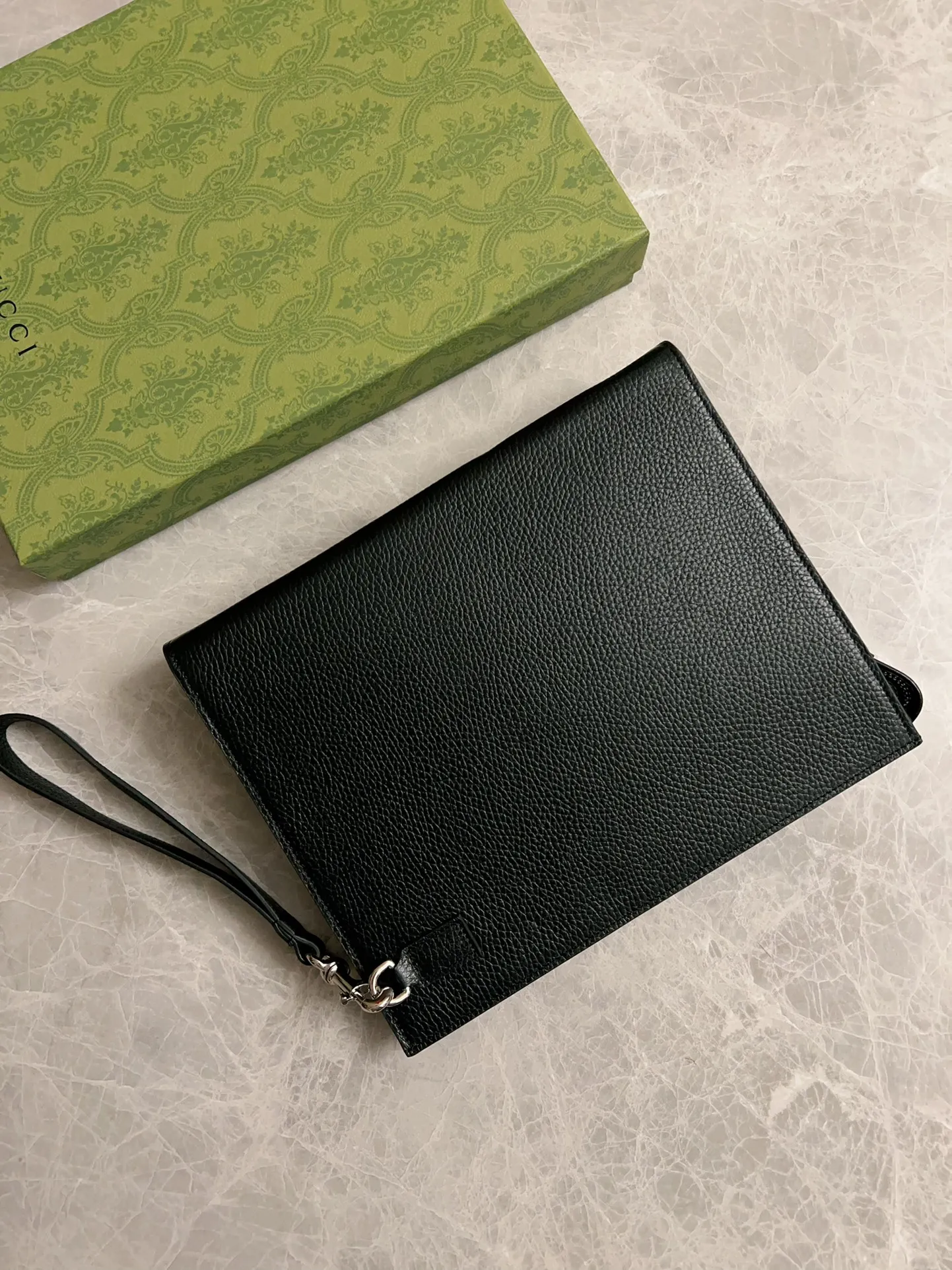 💰700 🇭🇺🇭🇺Counter quality, top-quality original goods, real photos! 🧬🧬Model number: 771155 Black leather🧬🧬Size: 26x18x6cm