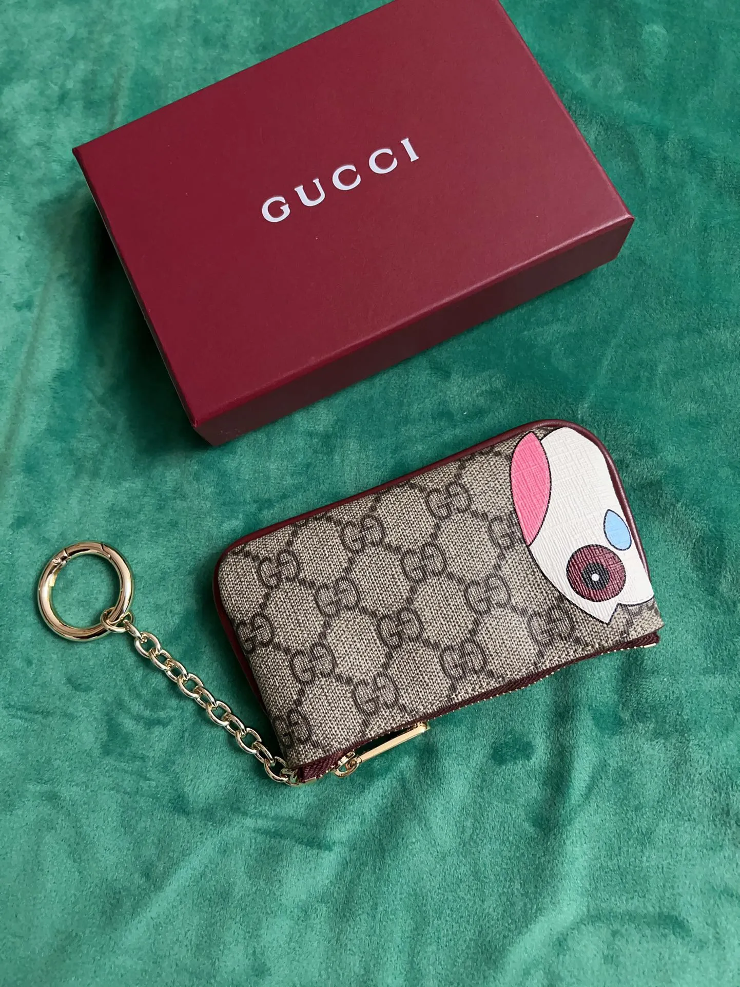 💰360 🇭🇺🇭🇺New products on official website! Exquisite key bag 🔑 ~ lipstick bag 💄🐹🐹 pvc with burgundy calfskin, with cute and exquisite cartoon patterns on the leather! 🐹🐹Style number 818768, size: 12x8x1.5cm, 🐹🐹Little red cat, puppy, panda, owl, exquisite and cute! Original product!