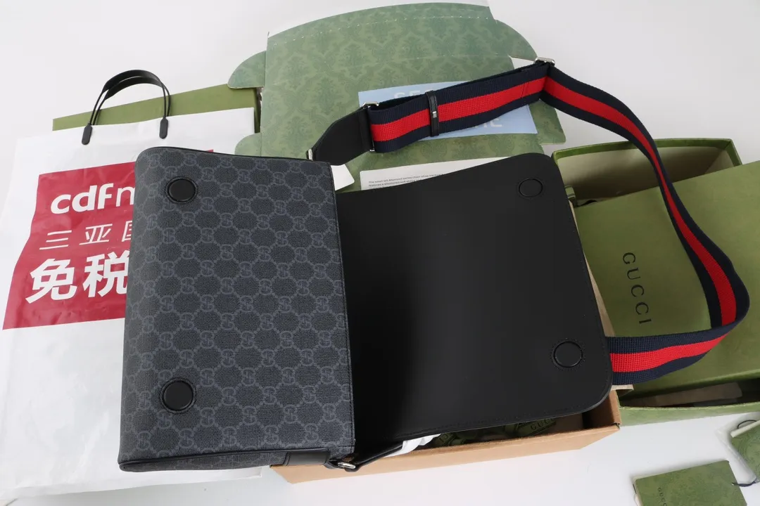 All categories Official website "Brand Women's Bags" Women's Bags 💙 GUCCI 2026 GUCCI new crossbody shoulder bag