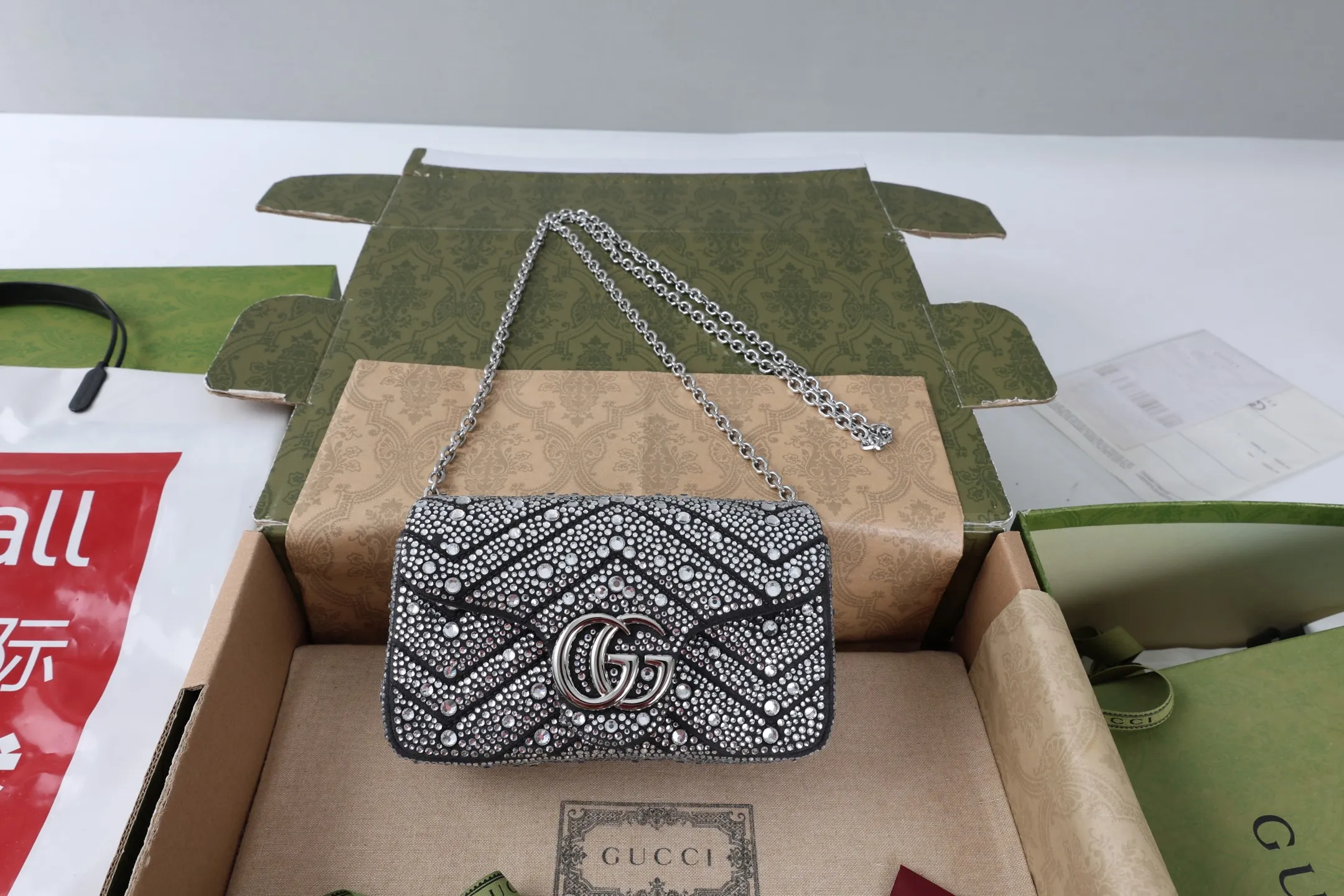 All categories Official website "Brand Women's Bags" Women's Bags 💙 GUCCI 2026 GUCCI new crossbody shoulder bag