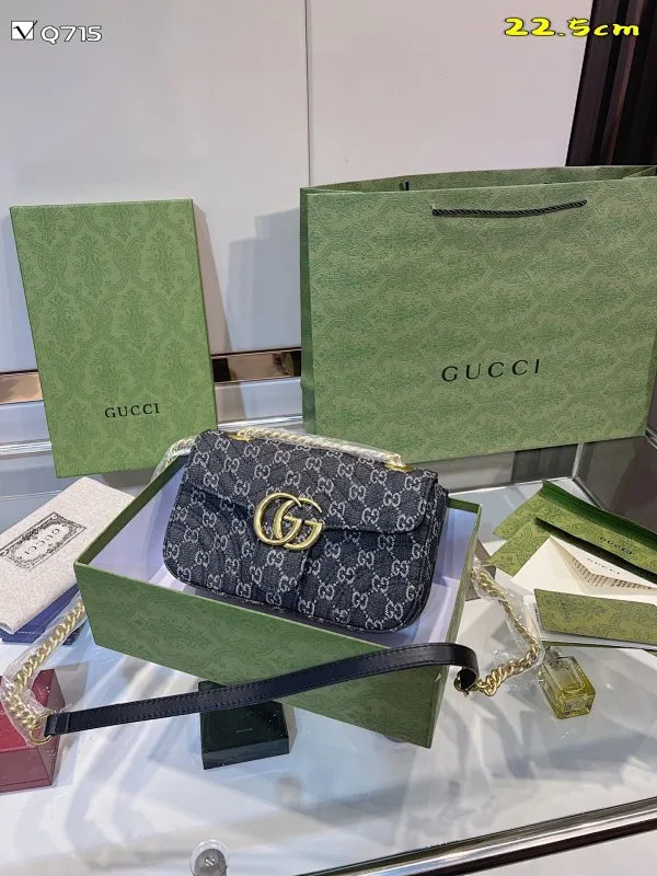 All categories Official website "Brand Women's Bags" Women's Bags 💙 GUCCI 2022 official new Gucci crossbody bag wholesale 58001400 High quality Specifications: 22.5-14 CM