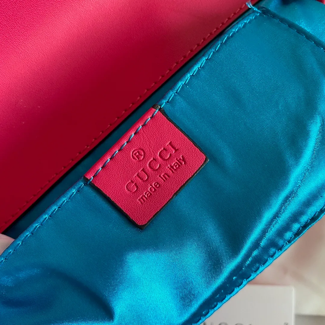 All categories Official website "Brand Women's Bags" Women's Bags 💙 GUCCI 2022 official new Gucci crossbody bag wholesale Original order quality 58002000 Size: 22-13-6Cm