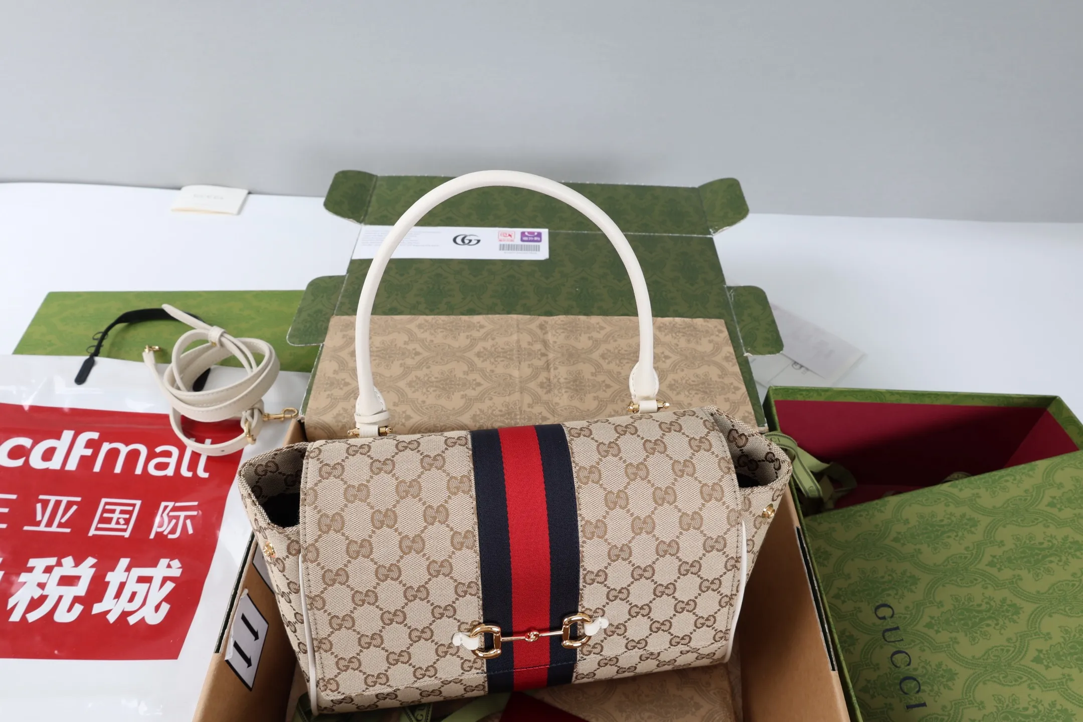 All Categories Official Website "Brand Women's Bags" Women's Bags 💙 GUCCI GUCCI 2026 New Classic GG Pattern Crossbody Bag