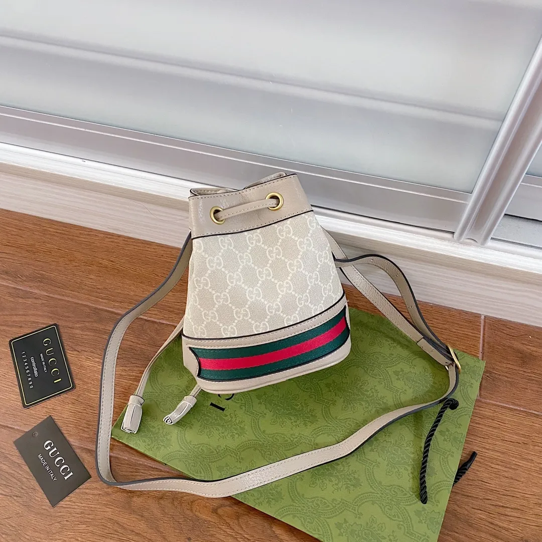 All categories Official website "Brand Women's Bags" Women's Bags 💙 GUCCI 2022 Official New Gucci Bucket Bag Wholesale 58001600 High Quality Specifications: 18.5-15-9CM