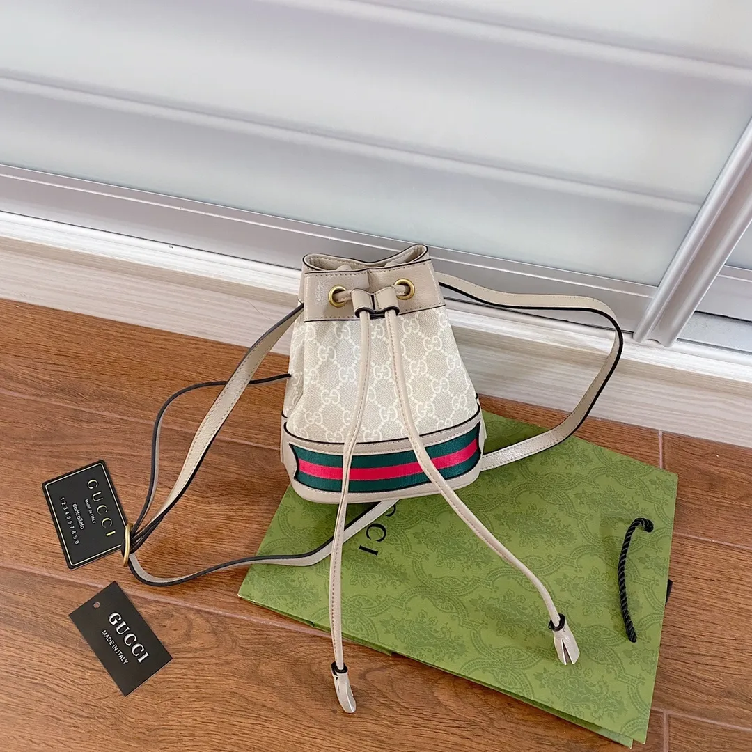 All categories Official website "Brand Women's Bags" Women's Bags 💙 GUCCI 2022 Official New Gucci Bucket Bag Wholesale 58001600 High Quality Specifications: 18.5-15-9CM