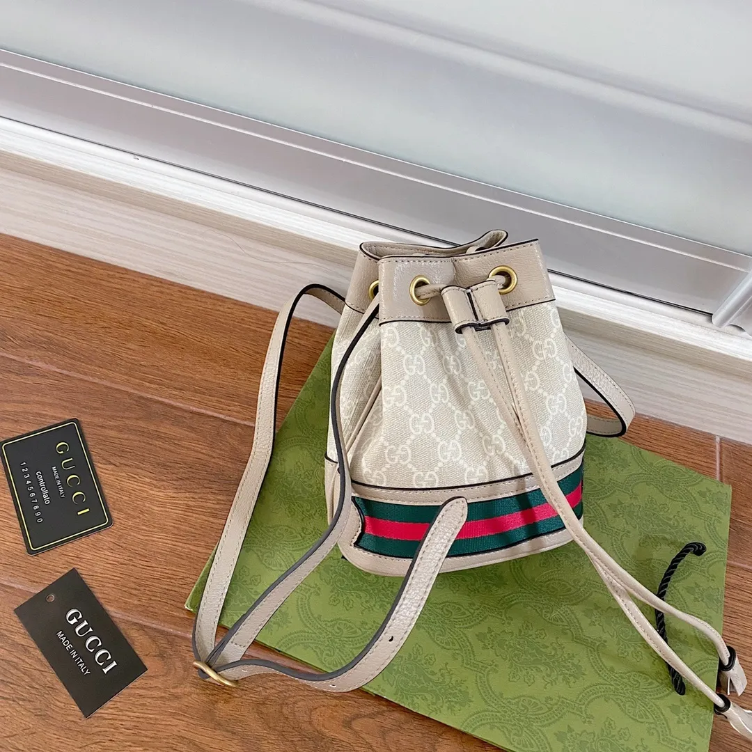 All categories Official website "Brand Women's Bags" Women's Bags 💙 GUCCI 2022 Official New Gucci Bucket Bag Wholesale 58001600 High Quality Specifications: 18.5-15-9CM