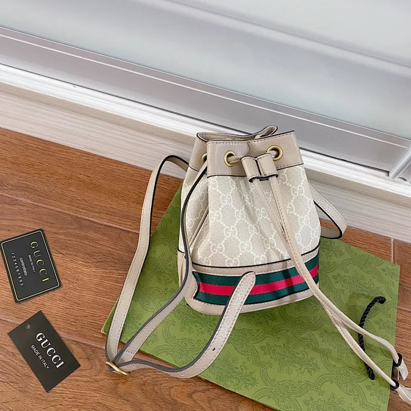 All categories Official website "Brand Women's Bags" Women's Bags 💙 GUCCI 2022 Official New Gucci Bucket Bag Wholesale 58001600 High Quality Specifications: 18.5-15-9CM