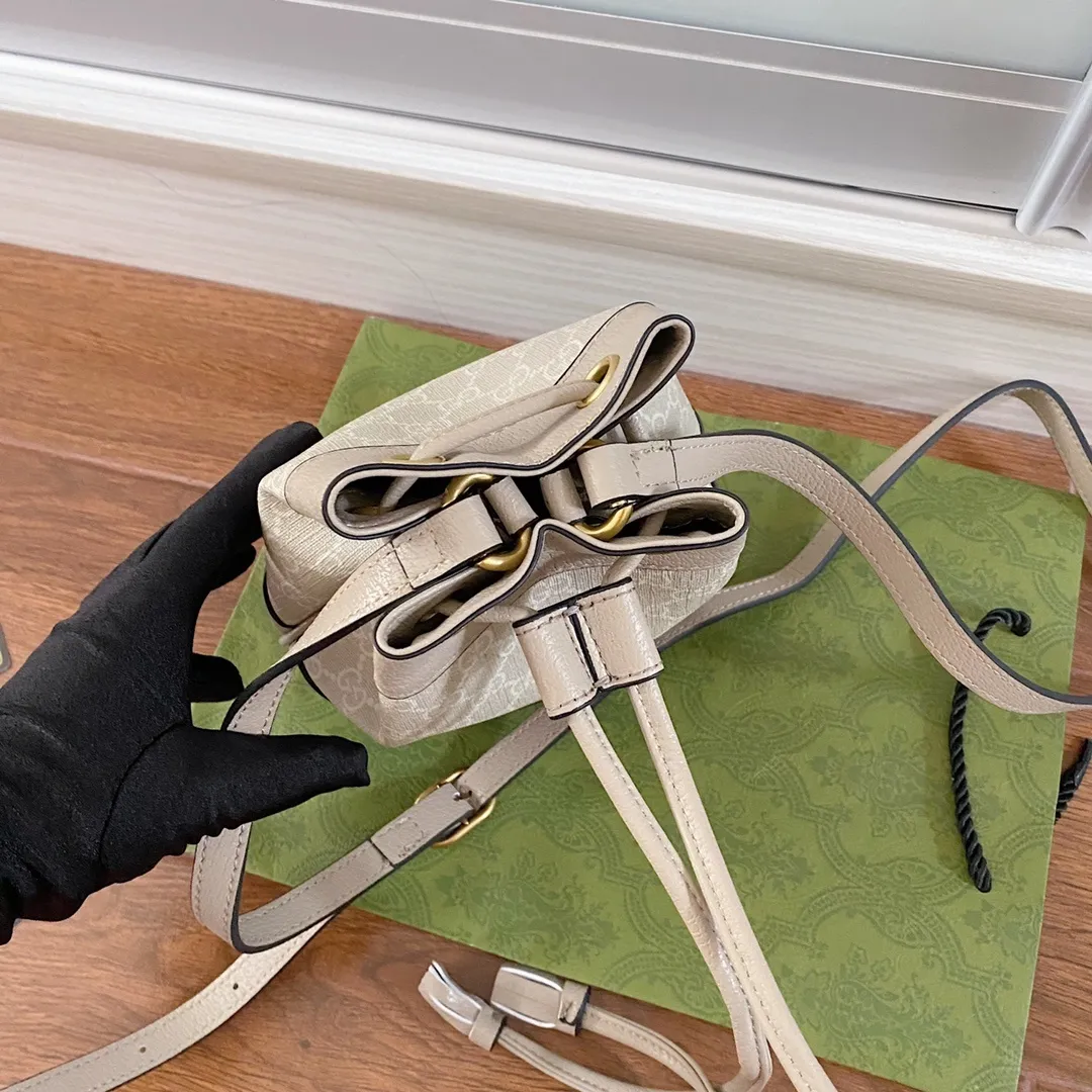 All categories Official website "Brand Women's Bags" Women's Bags 💙 GUCCI 2022 Official New Gucci Bucket Bag Wholesale 58001600 High Quality Specifications: 18.5-15-9CM
