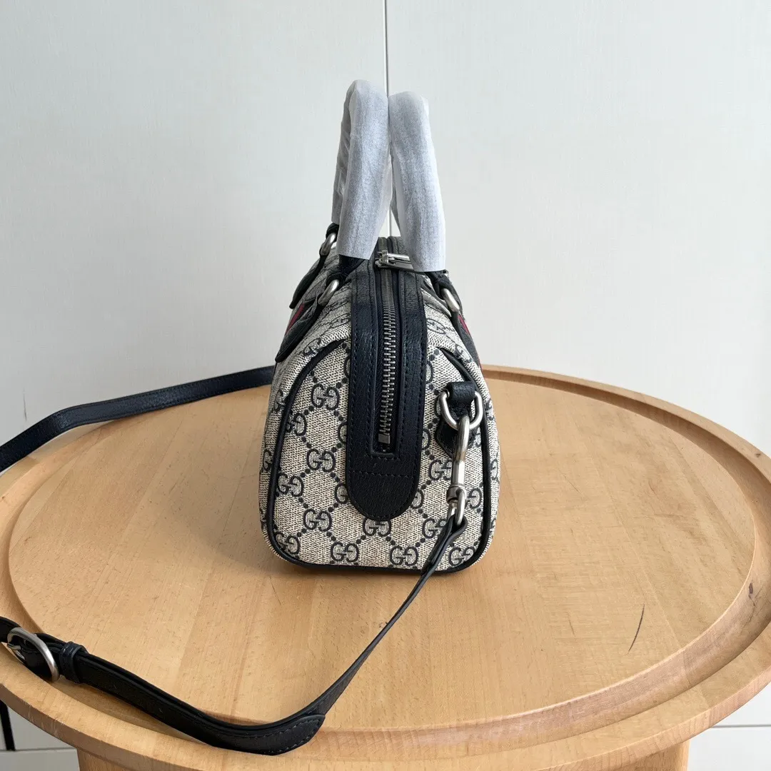 All Categories Official Website "Brand Women's Bags" Women's Bags 💙 GUCCI 2024 Official Website New GUCCI Crossbody Bag