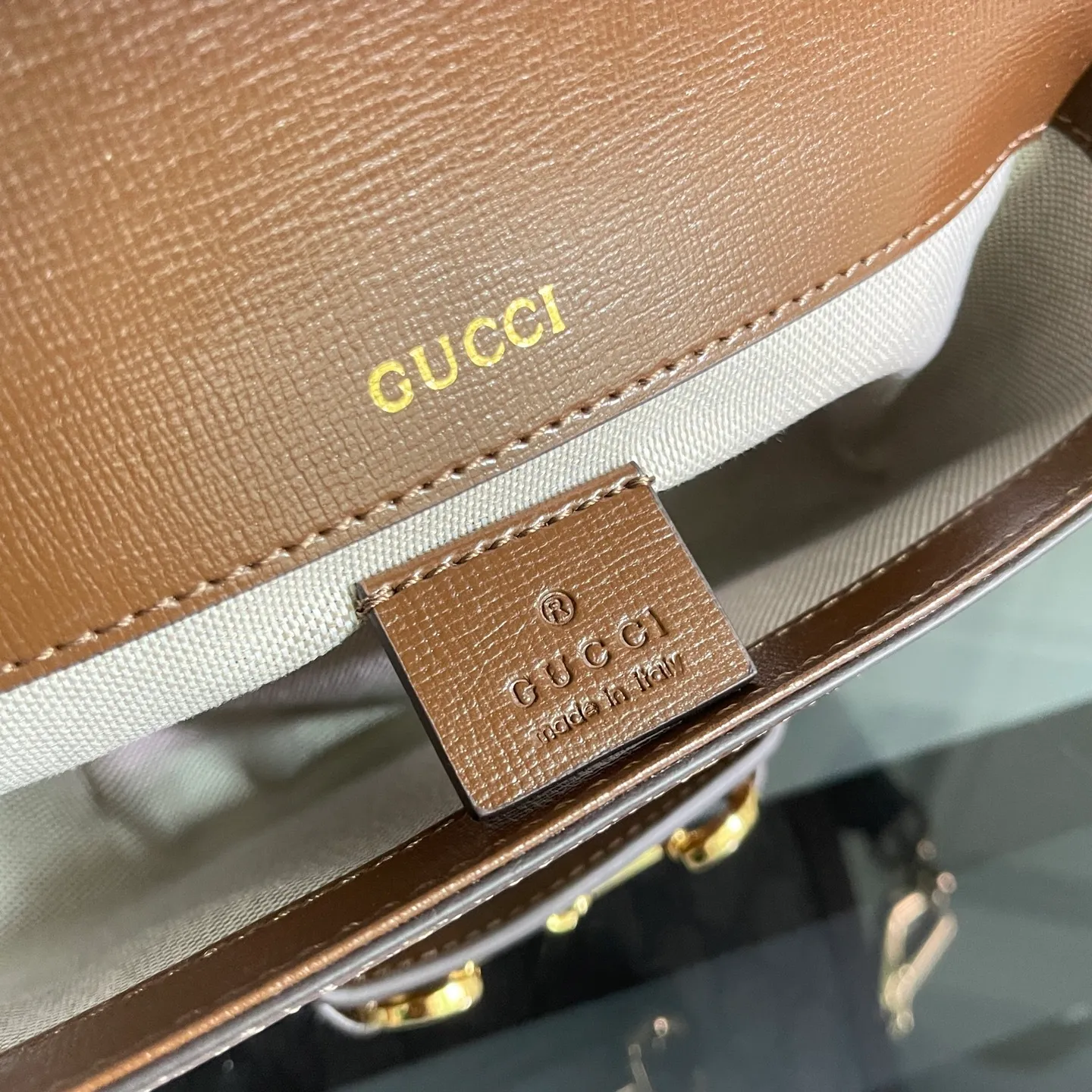 All Categories Official Website "Brand Women's Bags" Women's Bags 💙 GUCCI 2025 New GUCCI Crossbody Bag