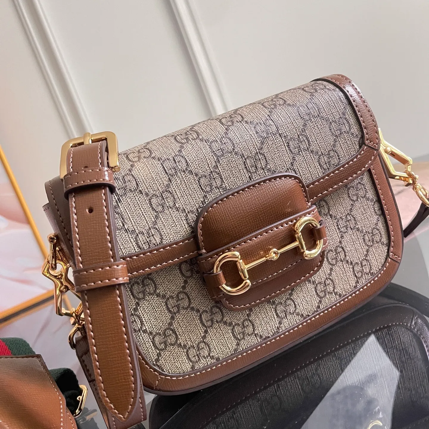 All Categories Official Website "Brand Women's Bags" Women's Bags 💙 GUCCI 2025 New GUCCI Crossbody Bag