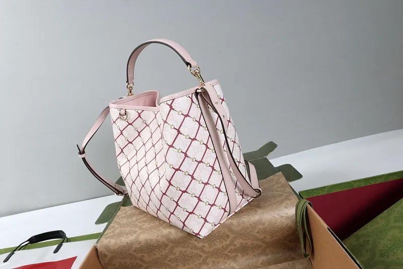 All categories Official website "Brand Women's Bags" Women's Bags 💙 GUCCI 2026 GUCCI new crossbody shoulder bag