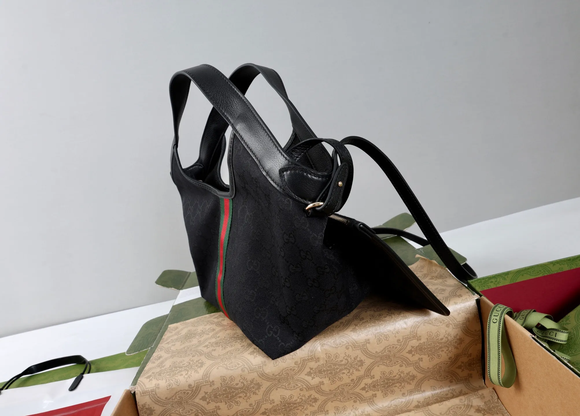 All Categories Official Website "Brand Women's Bags" Women's Bags 💙 GUCCI 2026 GUCCI New Handbag Shoulder Bag