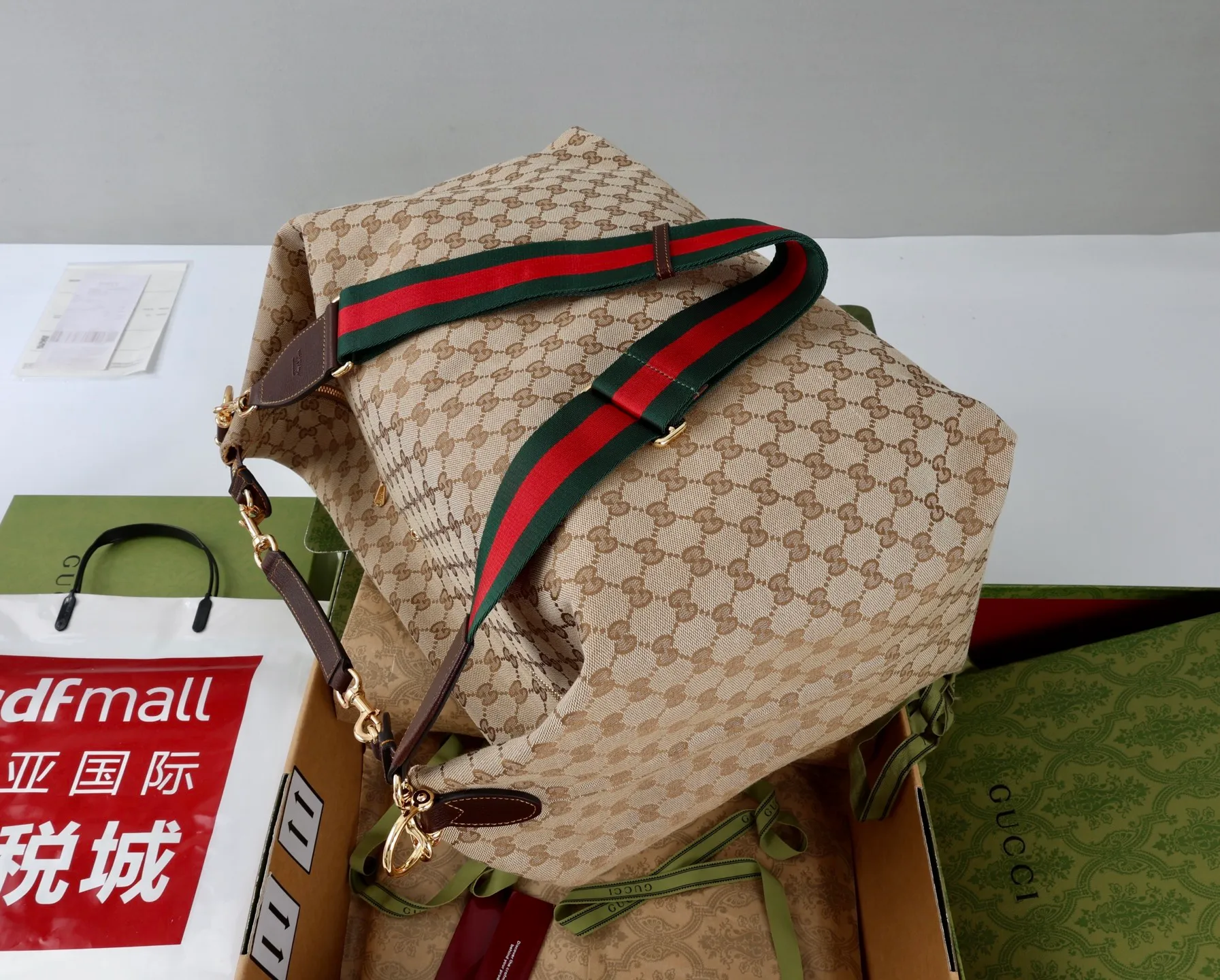 All categories Official website "Brand Women's Bags" Women's Bags 💙 GUCCI 2026 GUCCI new crossbody shoulder bag