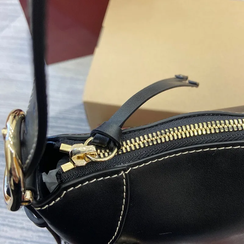 All categories Official website "Brand Women's Bags" Women's Bags 💙 GUCCI 2025 new GUCCI armpit bag