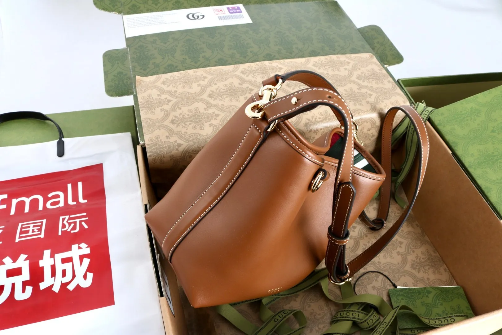 All categories Official website "Brand Women's Bags" Women's Bags 💙 GUCCI 2026 GUCCI new crossbody shoulder bag