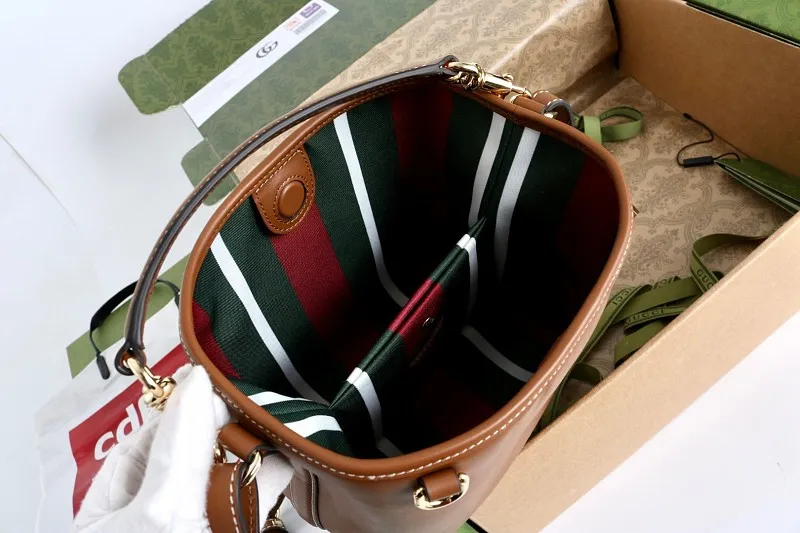 All categories Official website "Brand Women's Bags" Women's Bags 💙 GUCCI 2026 GUCCI new crossbody shoulder bag