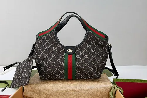 All categories Official website "Brand Women's Bags" Women's Bags 💙 GUCCI 2026 GUCCI new crossbody shoulder bag