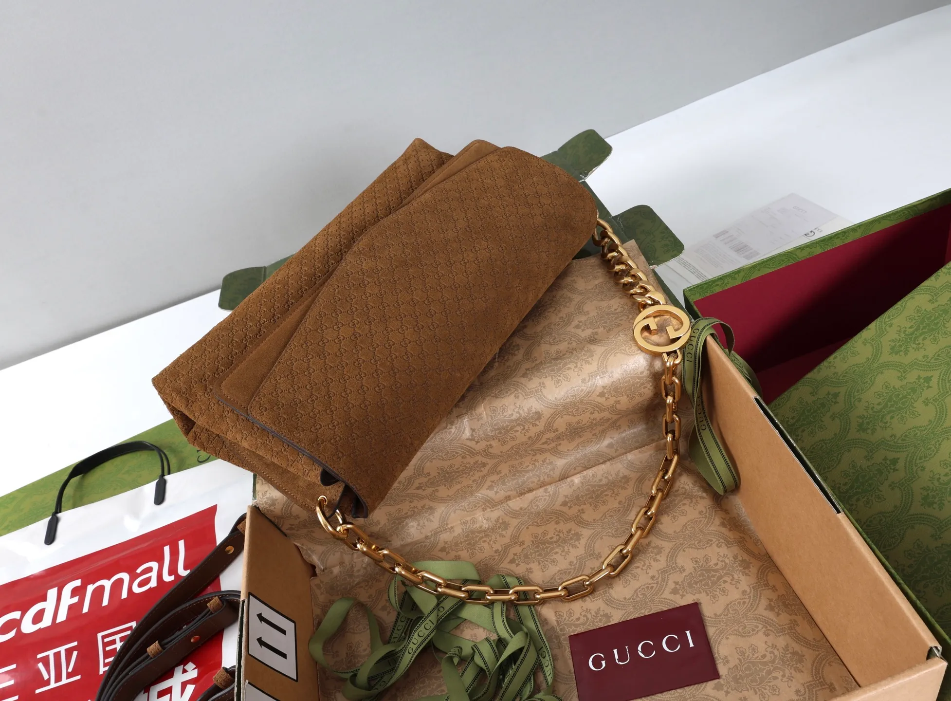 All categories Official website "Brand Women's Bags" Women's Bags 💙 GUCCI 2026 GUCCI new crossbody shoulder bag