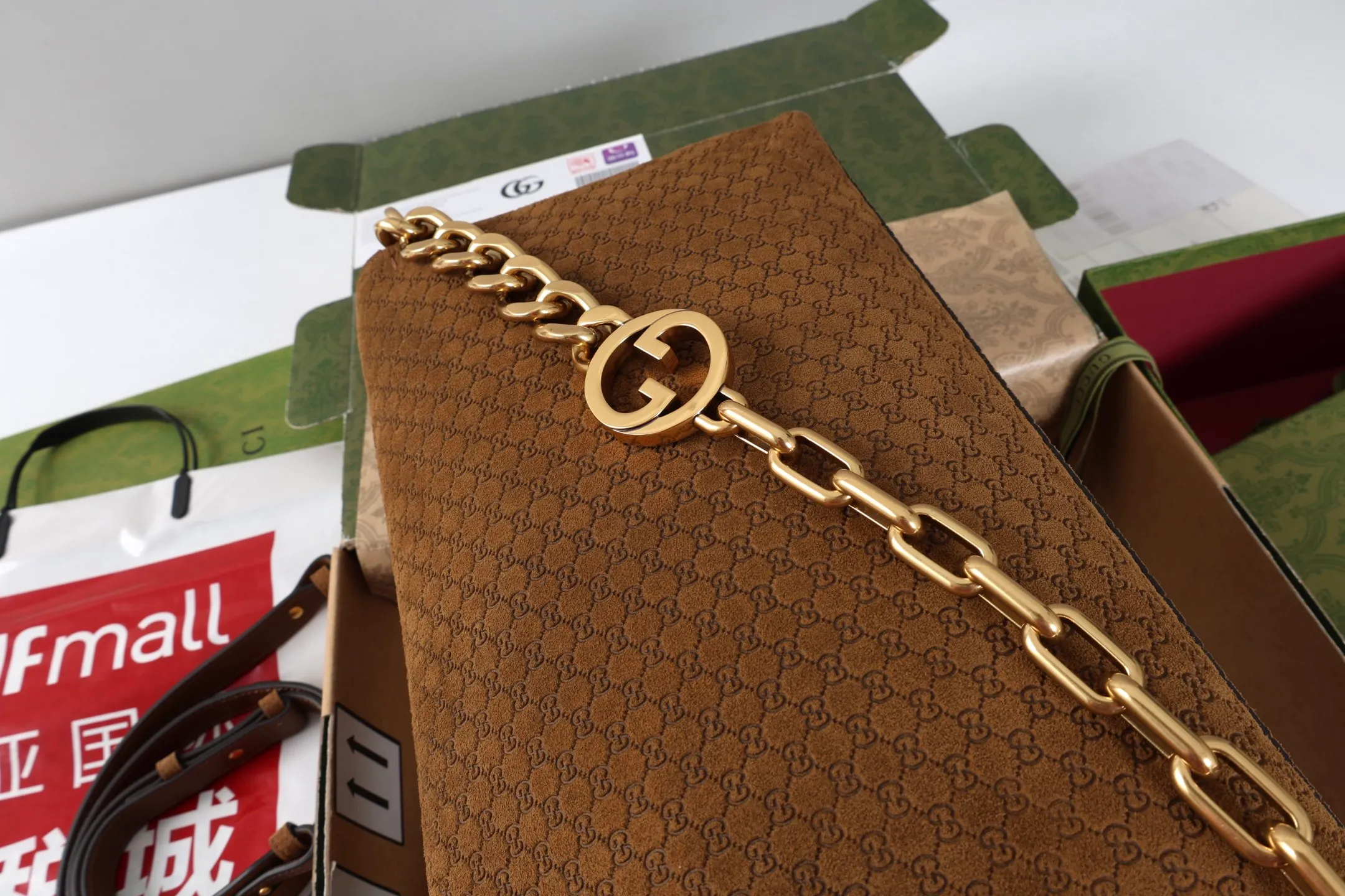 All categories Official website "Brand Women's Bags" Women's Bags 💙 GUCCI 2026 GUCCI new crossbody shoulder bag