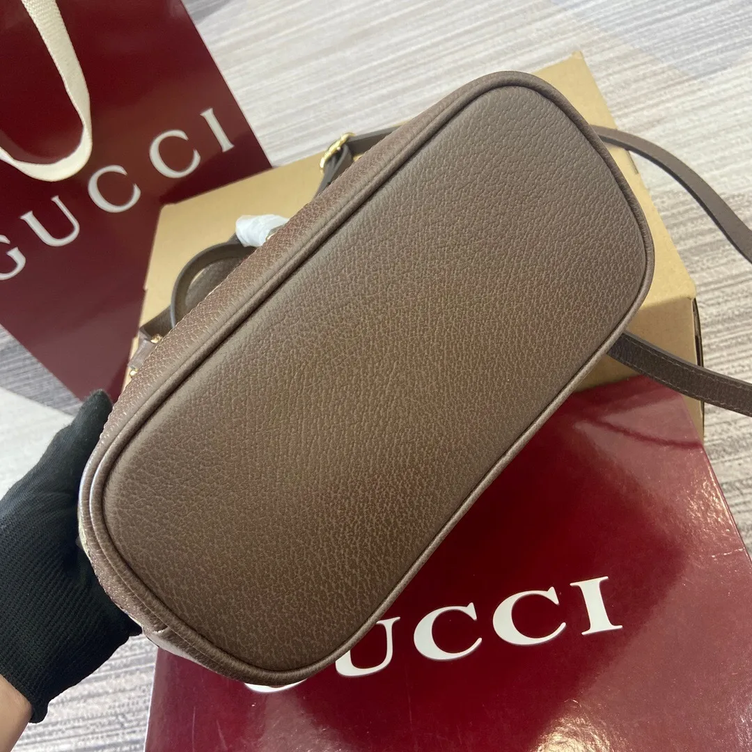 All Categories Official Website "Brand Women's Bags" Women's Bags 💙 GUCCI 2025 New GUCCI Crossbody Bag