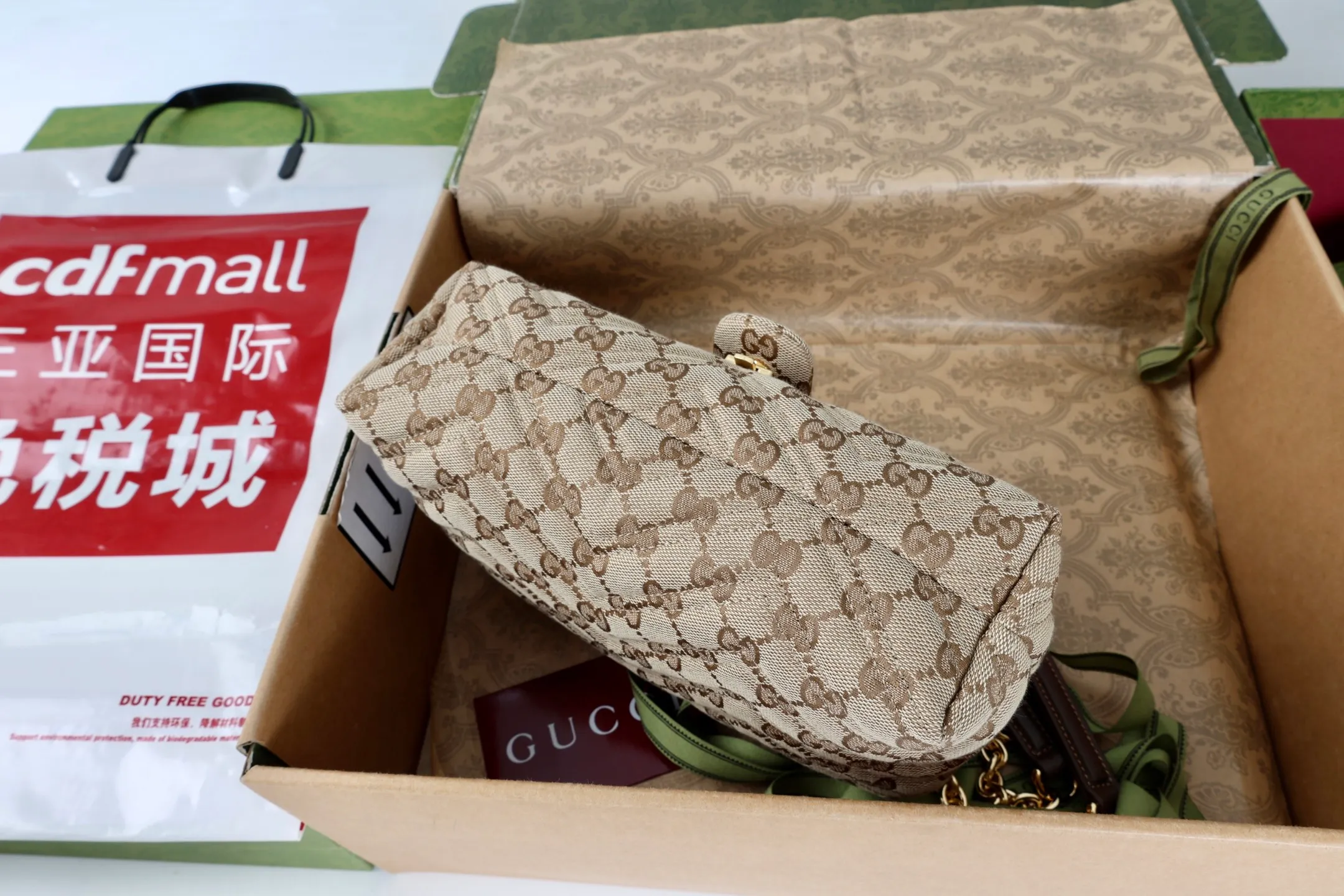 All categories Official website "Brand Women's Bags" Women's Bags 💙 GUCCI 2026 GUCCI new crossbody shoulder bag