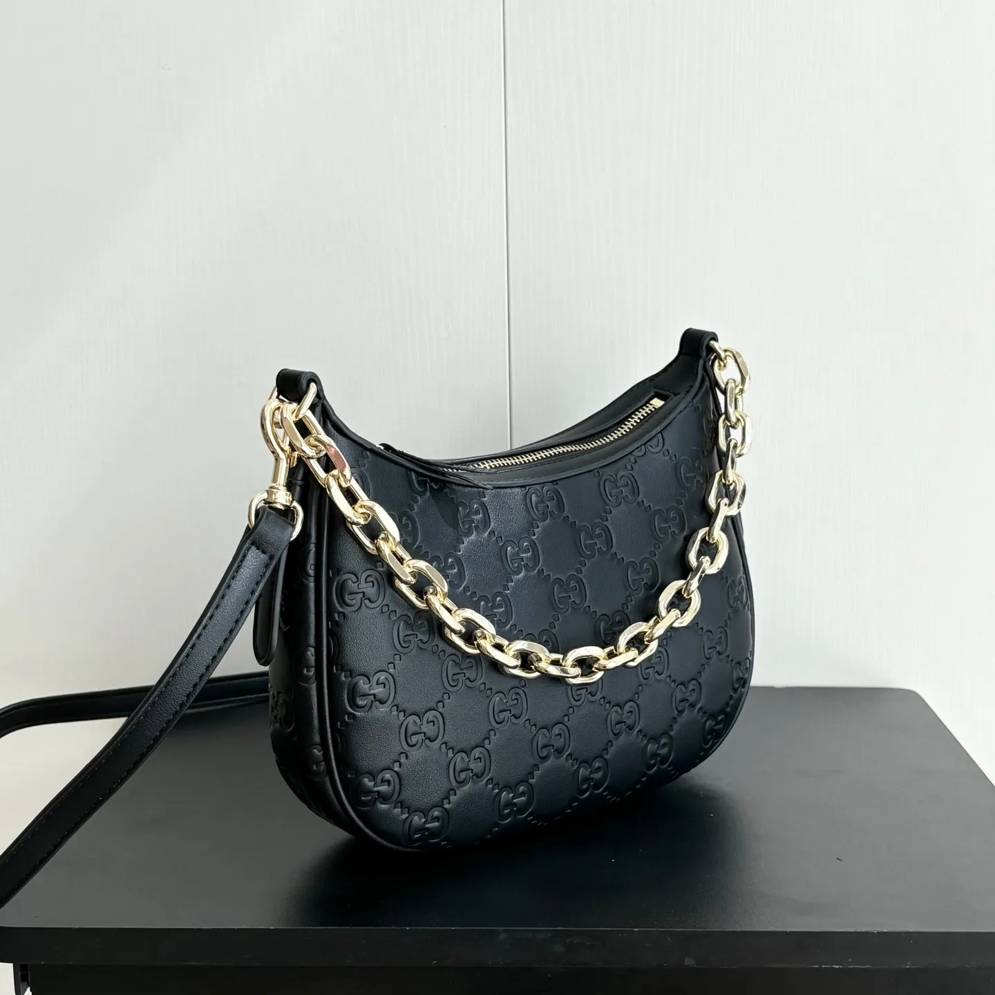 All Categories Official Website "Brand Women's Bags" Women's Bags 💙 GUCCI 2026 New GUCCI Crossbody Bag