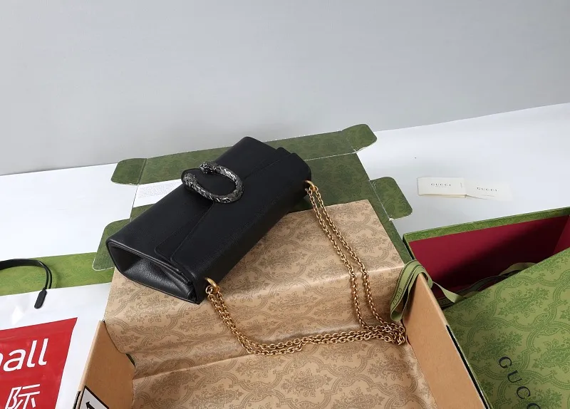 All categories Official website "Brand Women's Bags" Women's Bags 💙 GUCCI 2026 GUCCI new crossbody shoulder bag