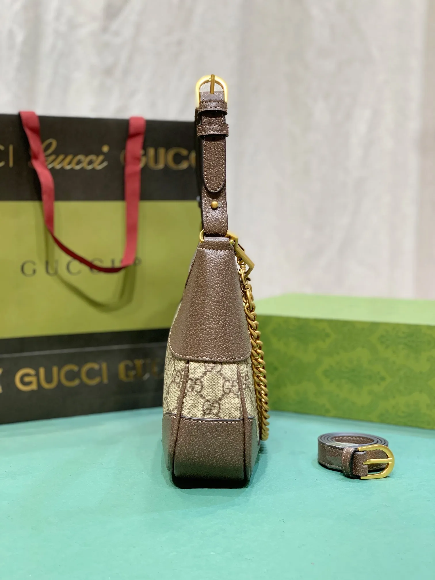 All categories Official website "Brand Women's Bags" Women's Bags 💙 GUCCI 2024 latest GUCCI crossbody bag