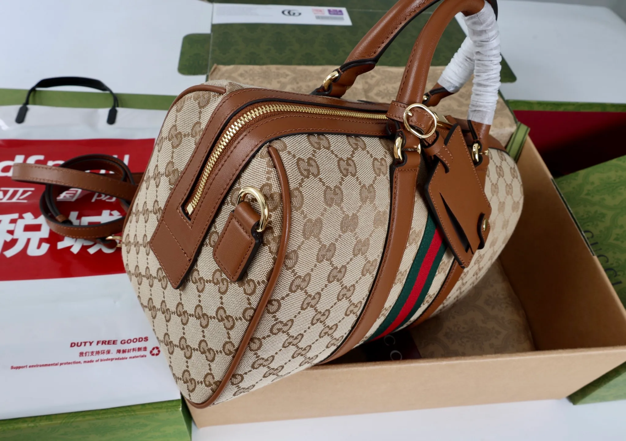 All categories Official website "Brand Women's Bags" Women's Bags 💙 GUCCI 2026 GUCCI new crossbody shoulder bag