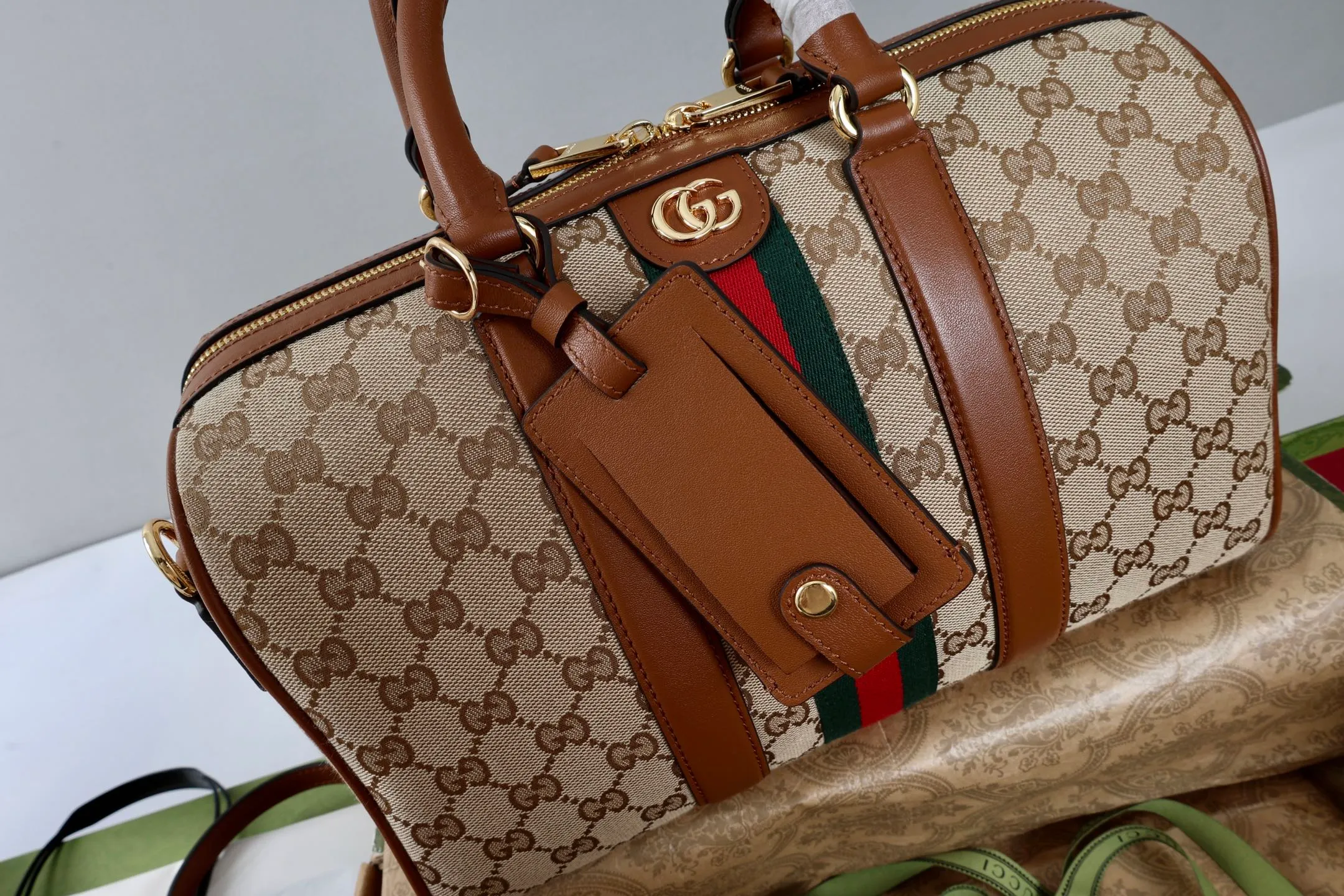 All categories Official website "Brand Women's Bags" Women's Bags 💙 GUCCI 2026 GUCCI new crossbody shoulder bag