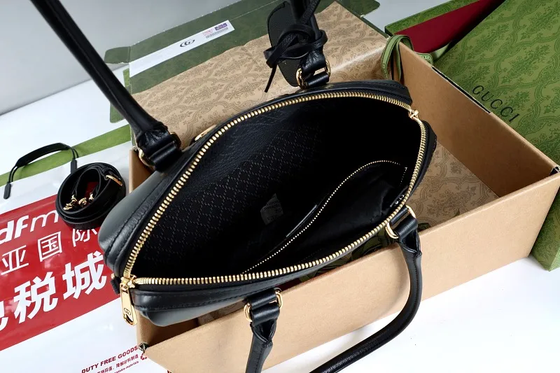 All categories Official website "Brand Women's Bags" Women's Bags 💙 GUCCI 2026 GUCCI new crossbody shoulder bag