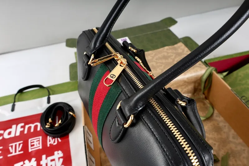 All categories Official website "Brand Women's Bags" Women's Bags 💙 GUCCI 2026 GUCCI new crossbody shoulder bag