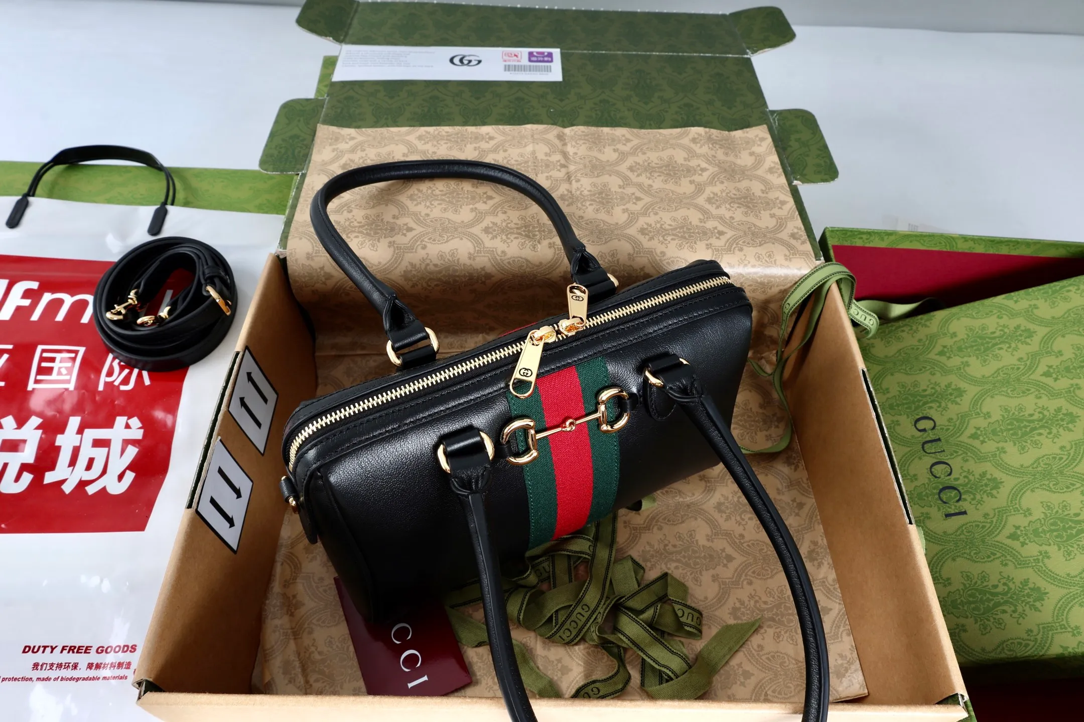 All categories Official website "Brand Women's Bags" Women's Bags 💙 GUCCI 2026 GUCCI new crossbody shoulder bag