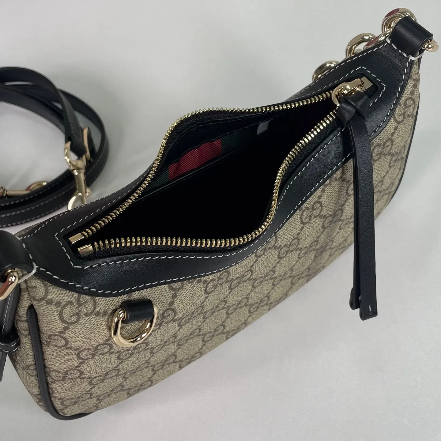 All Categories Official Website "Brand Women's Bags" Women's Bags 💙 GUCCI 2025 New GUCCI Crossbody Bag