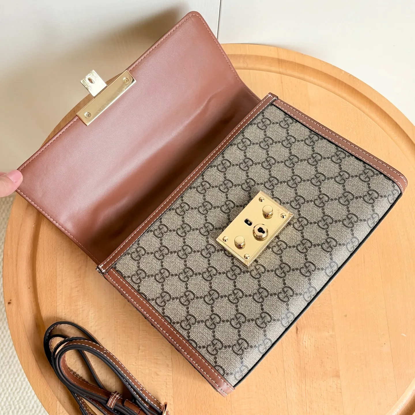 All Categories Official Website "Brand Women's Bags" Women's Bags 💙 GUCCI 2026 New GUCCI Crossbody Bag