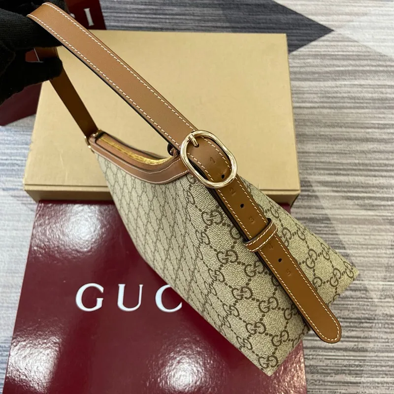 All categories Official website "Brand Women's Bags" Women's Bags 💙 GUCCI 2025 new GUCCI armpit bag
